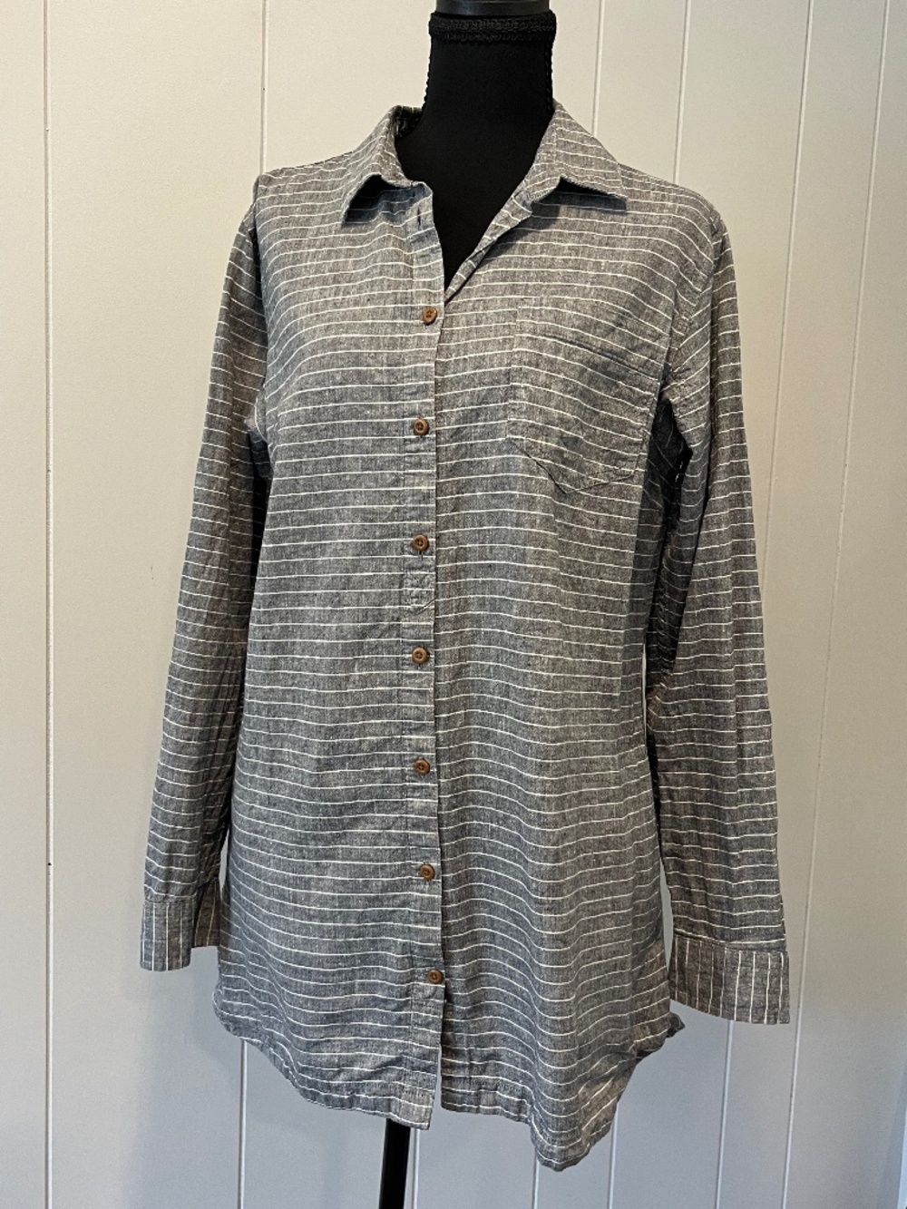 Duluth Trading Co sz L Long Sleeve Hemp Cotton Button Down Top Natural Coast